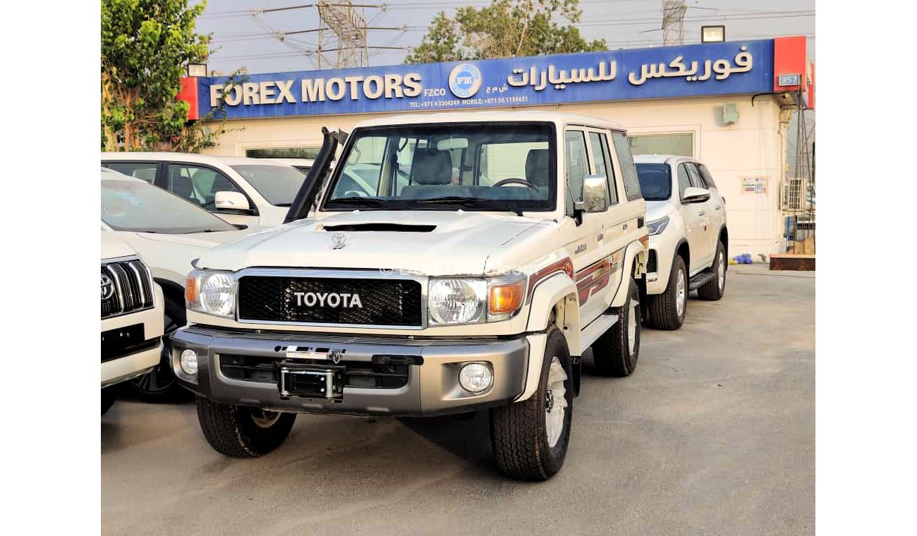 Toyota Land Cruiser 70 DLX  V8 4.5L Turbo Diesel 4wd Manual Transmission