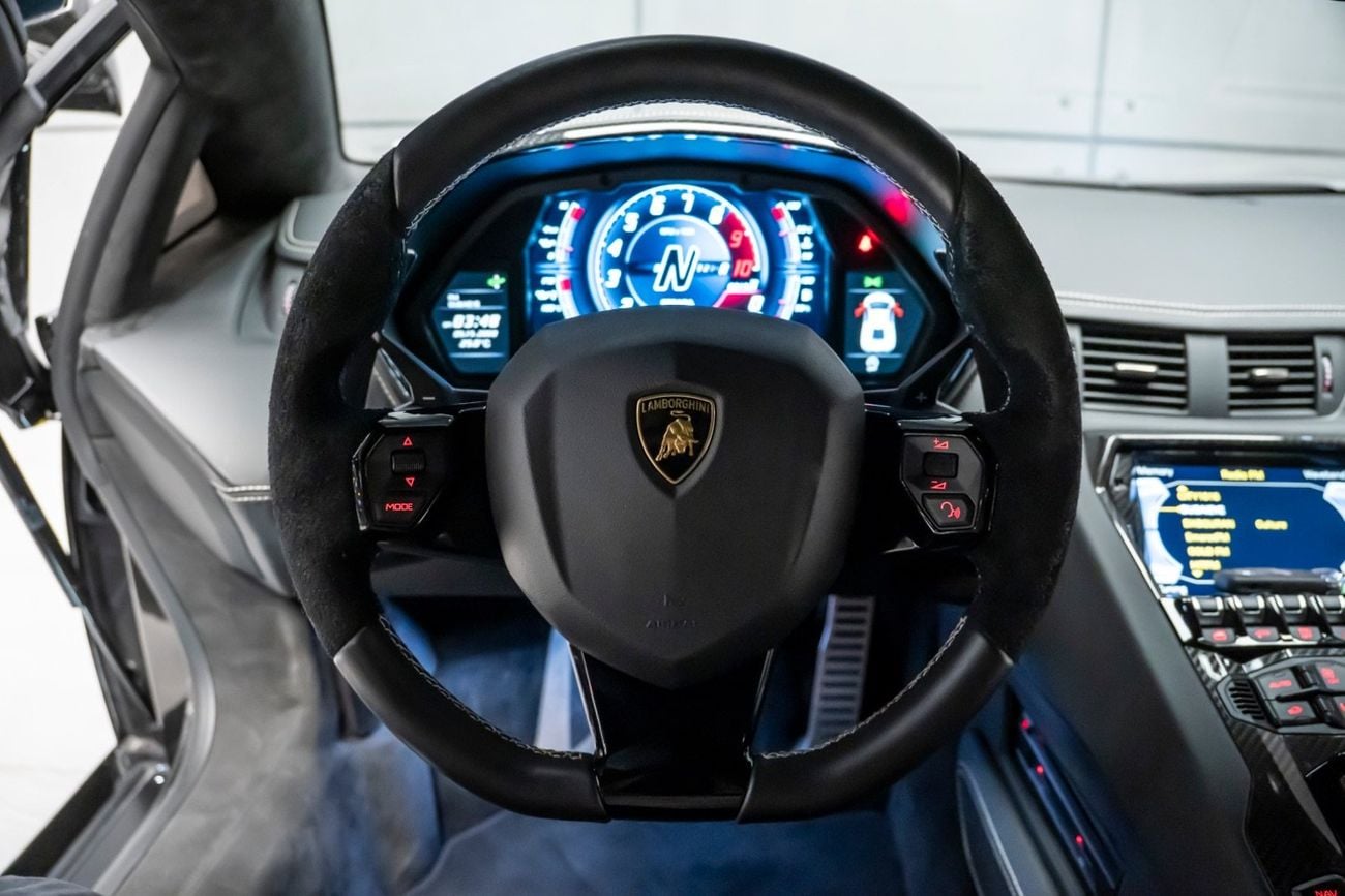 لامبورغيني أفينتادور 6.5L V12