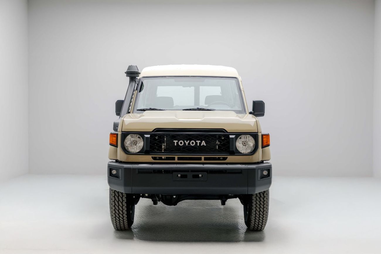 تويوتا لاند كروزر LC78 Hardtop 2.8L - Manual - Beige Inside Bluish Grey | Export Only