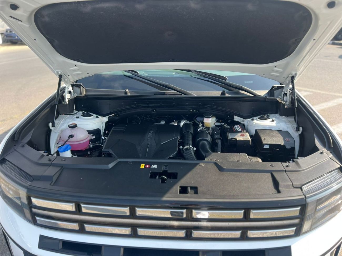 هيونداي سانتا في 2025 Hyundai Santa Fe New Shape 2.5L V4 - SEL Premium - Leather seat - Auto Trunk - 7 Seater - 12000