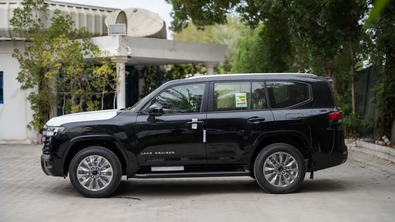 Toyota Land Cruiser GXR 4.0L Land Cruiser 4.0 GXR 2025 (rador)