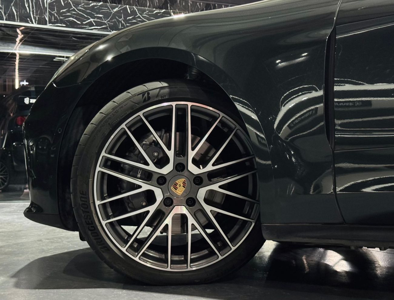 بورش باناميرا Base 2025 Porsche Panamera, Sep 2029 Porsche Warranty, Sport Chrono Package, Very Low Kms, GCC