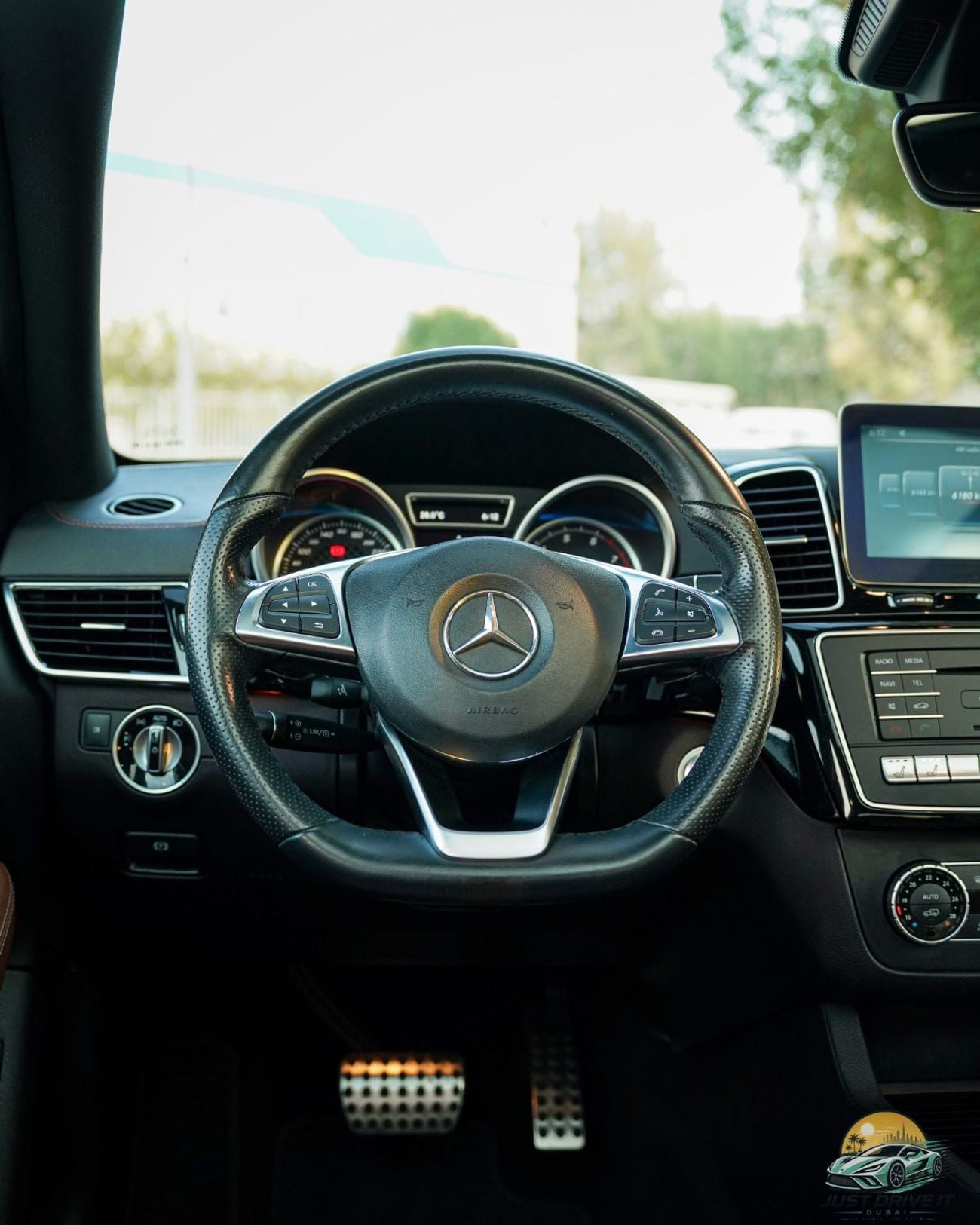 مرسيدس بنز GLE 450 AMG LINE