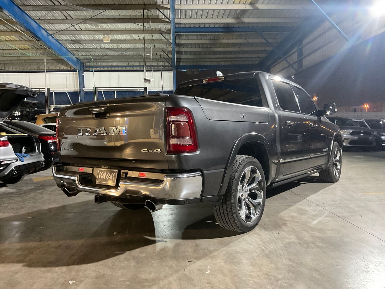 رام 1500 Limited Crew Cab | شامل الضمان | 0 ﺪﻔﻋﺓ ﺃﻮﻟﻯ