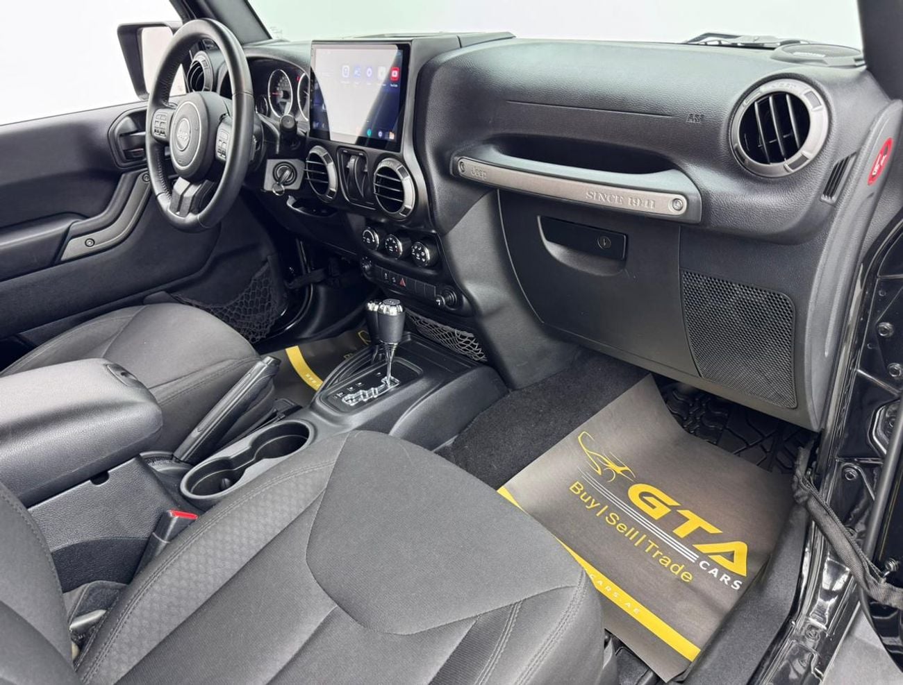 Jeep Wrangler Willys Wheeler 3.6L A/T (2 Door) 2017 Jeep Wrangler Willys Wheeler, Full Service History, Excellent