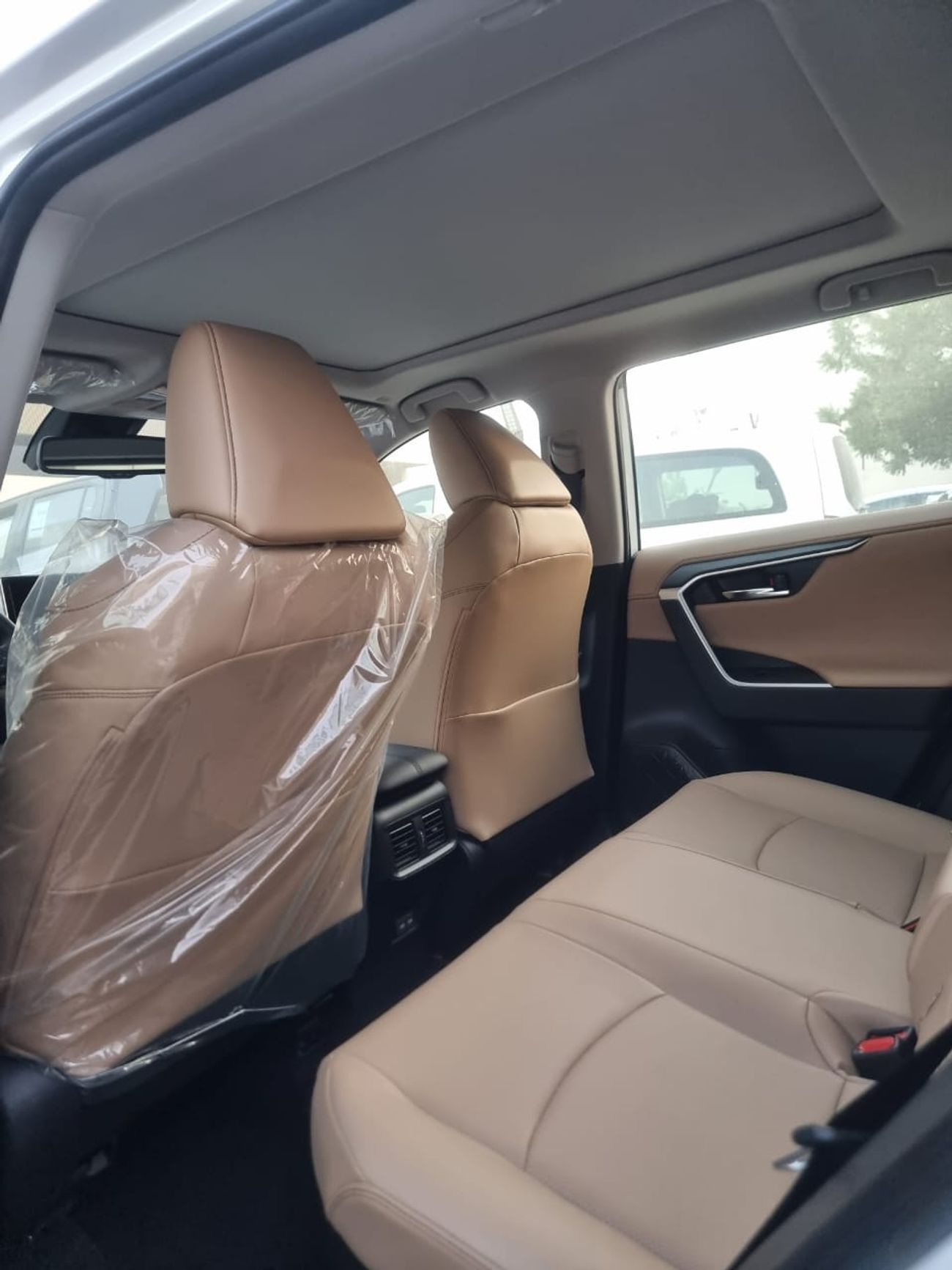 Toyota RAV4 2.5L Hybrid Limited , Electric Seat, Radar, Panoramic Roof, Model 2025 For Export, Saudi Specs