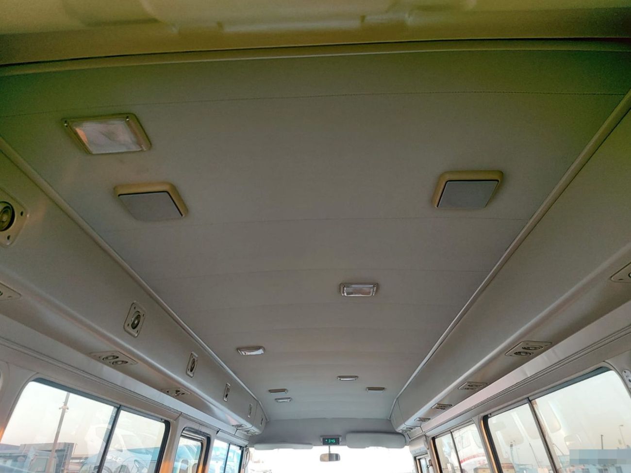 Toyota Coaster TOYOTA COASTER BUS RHD 1991 MODEL 3.7 L DIESEL AUTOMATIC(PM00331)