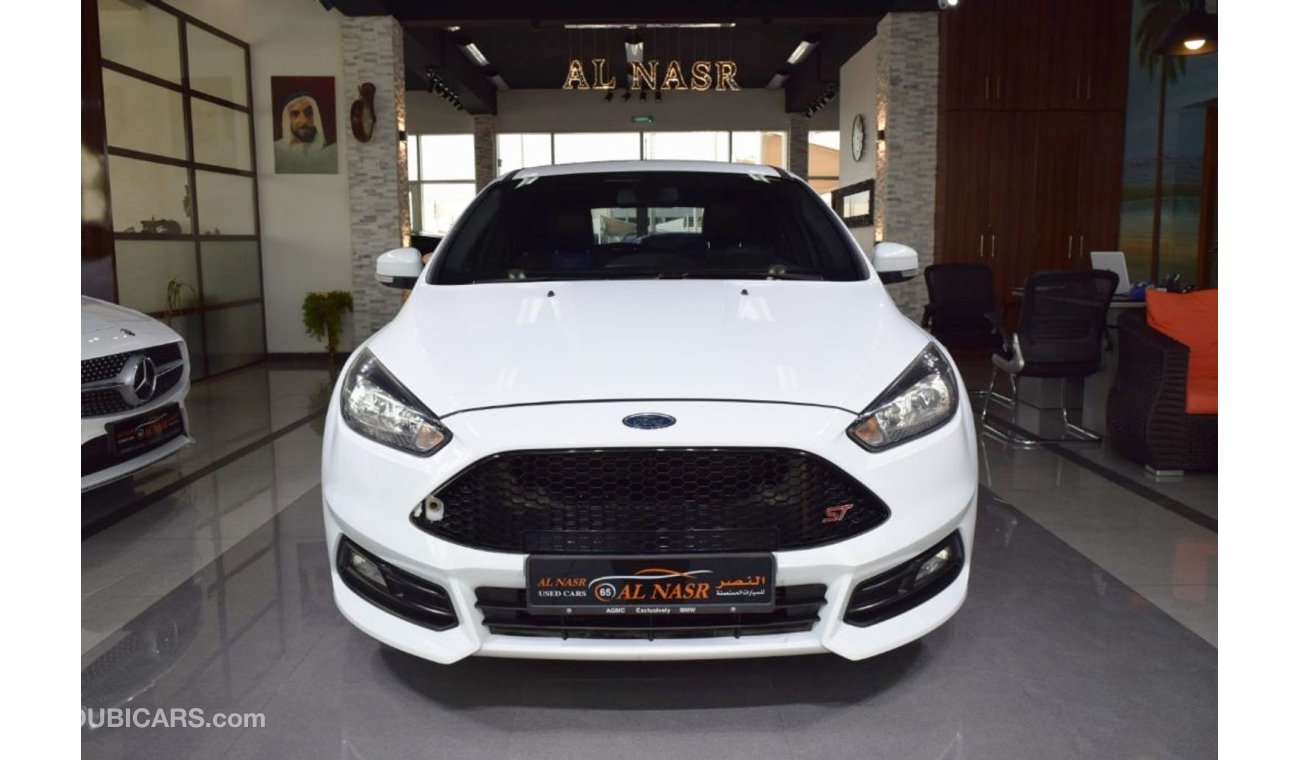 Ford Focus ST, 2.0L Turbo Charged 250HP- GCC Specs, Under Warranty - Full Service History, Single Owner