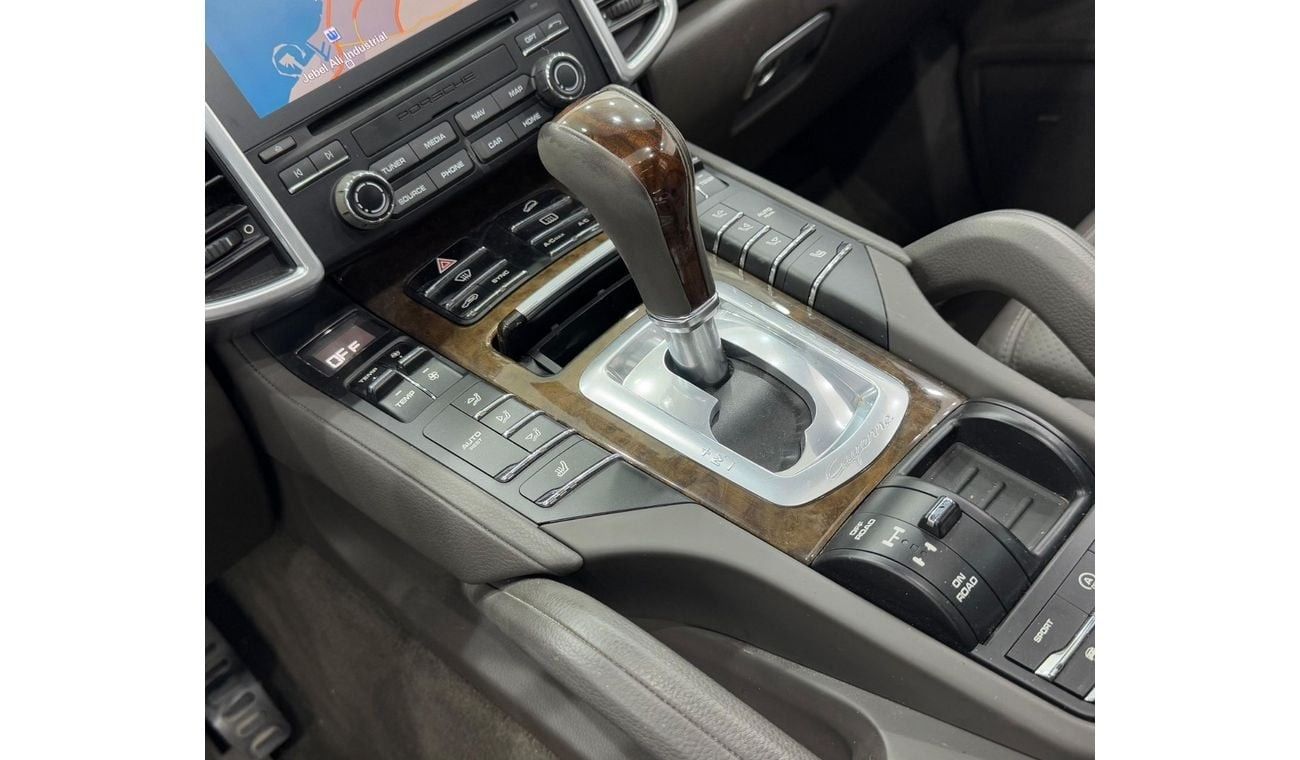 Porsche Cayenne 2018 Porsche Cayenne Platinum Edition, One Year Warranty, Service History, Excellent Condition, GCC