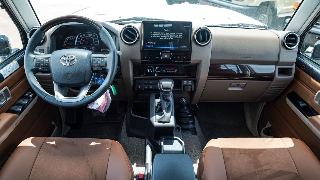 Toyota Land Cruiser LC76 4.0 PETROL AT 2026 FULL