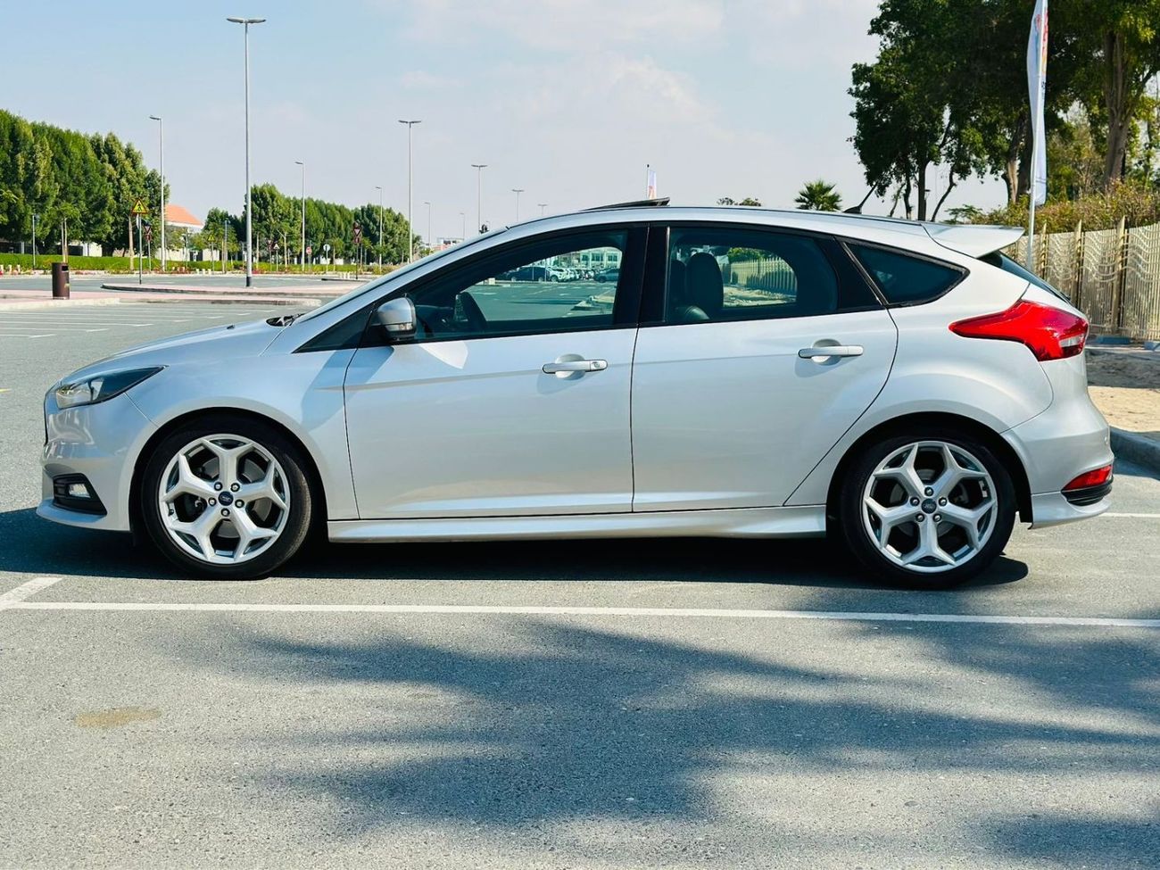 Ford Focus AED 860PM | FULL AGENCY MAINTAINED | FORD FOCUS ST | FULL OPTION | | 0 DP | GCC | MINT CONDITION