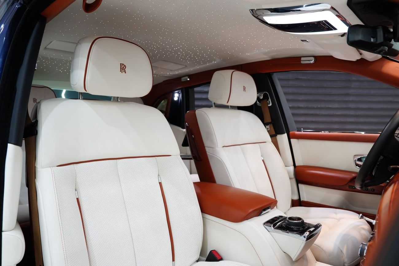 Rolls Royce Phantom Standard 2022 Rolls-Royce Phantom, Two-Tone, Illuminated Spirit of Ecstasy, Rear Screens, Dealer Warranty!!