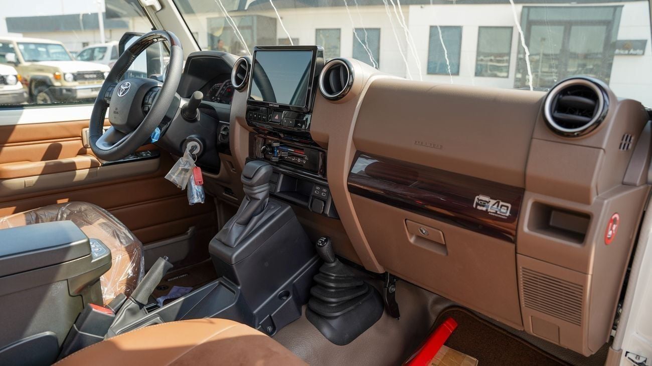 Toyota Land Cruiser Pick Up LC79 DC 4.0 PETROL 2025 AT FULL