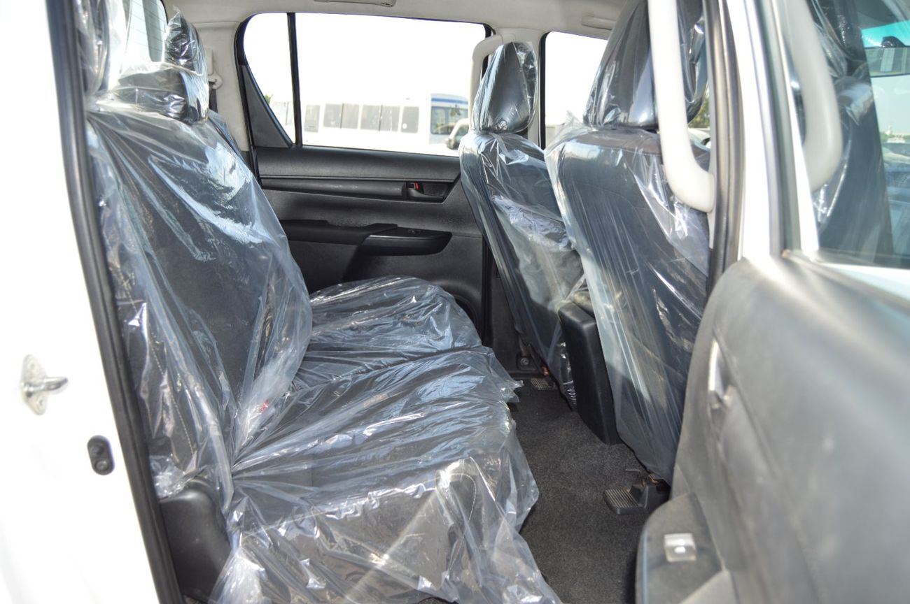 تويوتا هيلوكس Double cabin 2.8L, perfect inside and outside