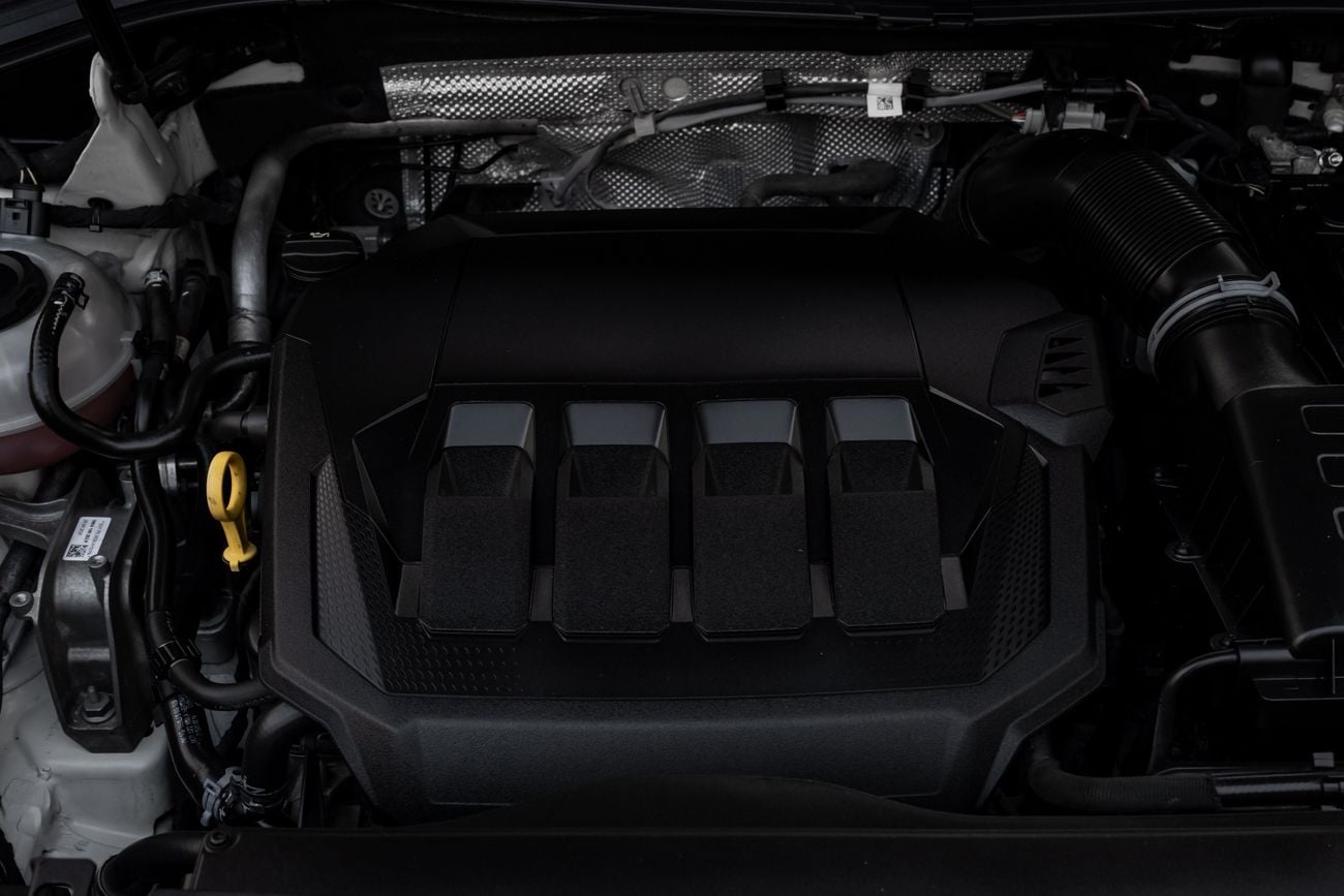 Volkswagen Tiguan Tiguan R-Line | 1,567 P.M | 0% Downpayment | FULL AGENCY HISTORY!