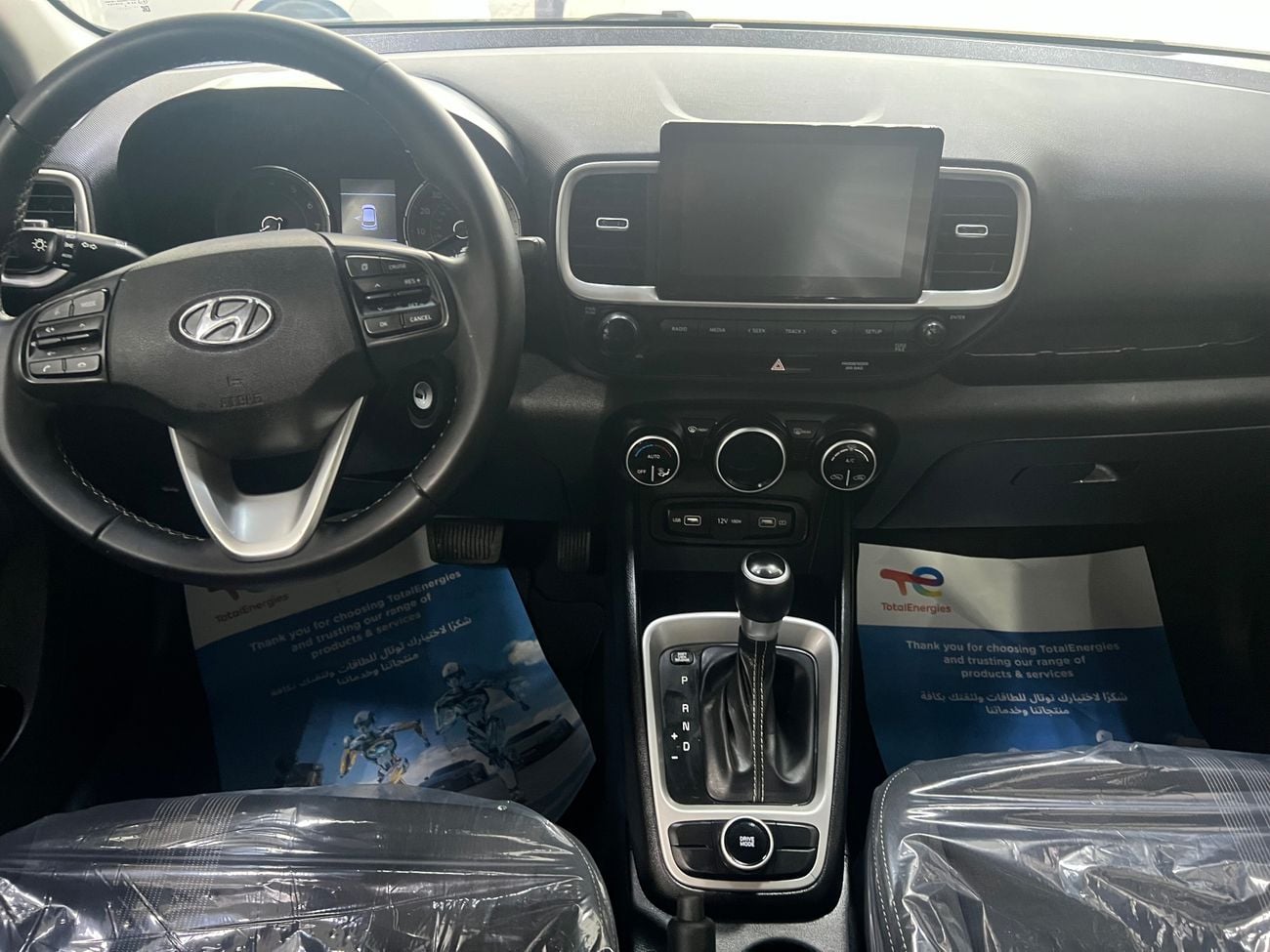 Hyundai Venue SEL (NON GCC)