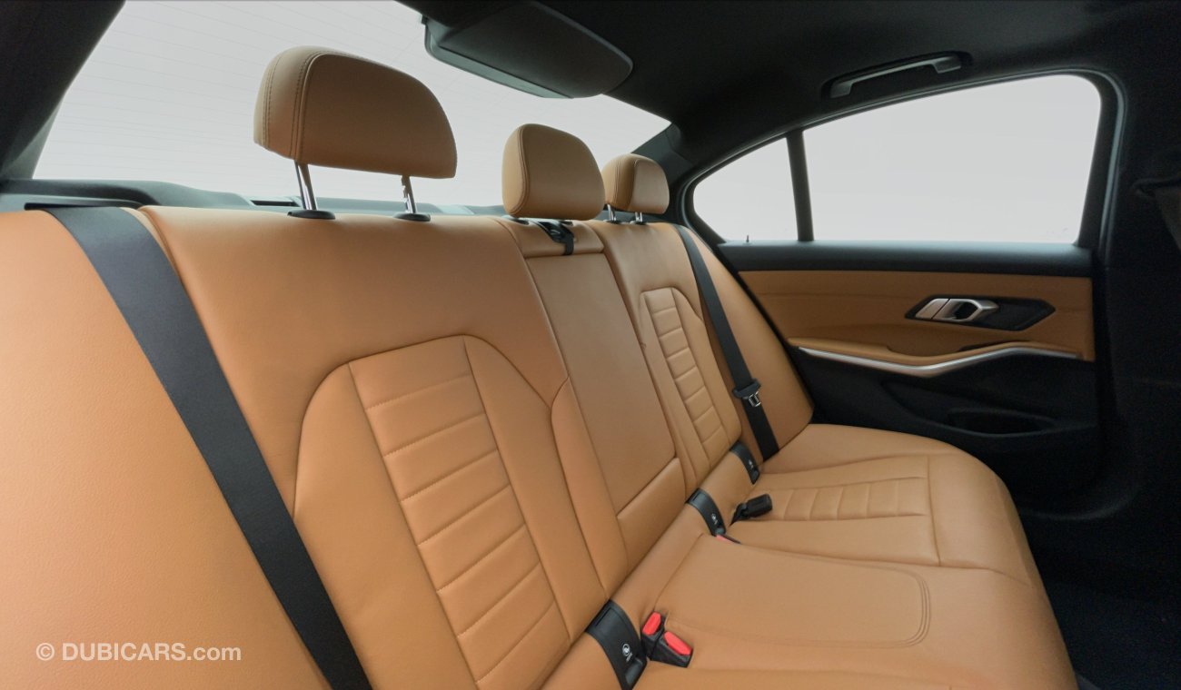 بي أم دبليو 330i 330i 5700