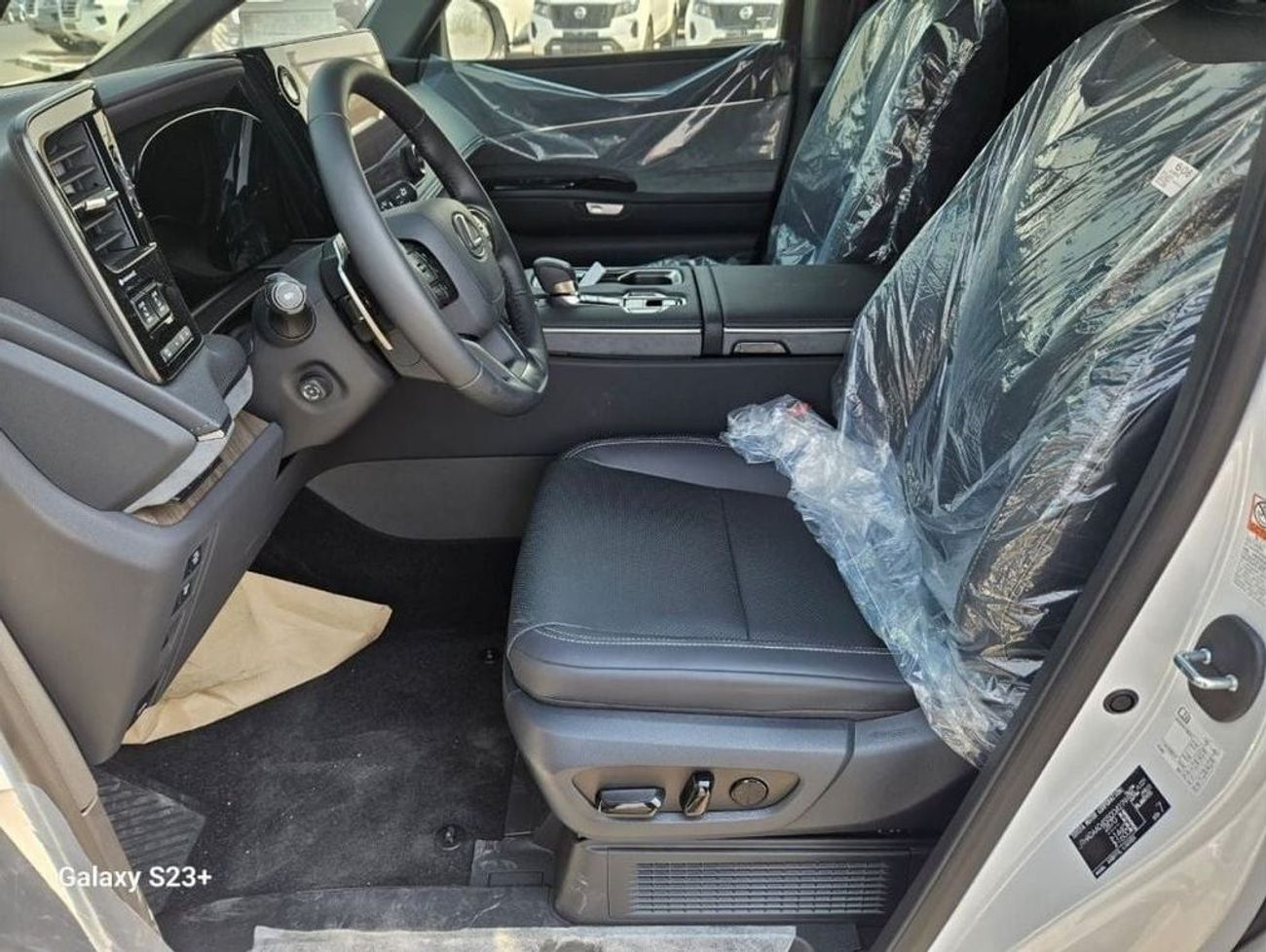 Lexus LM 350h LEXUS LM350H VIP 2024 2.5L AWD