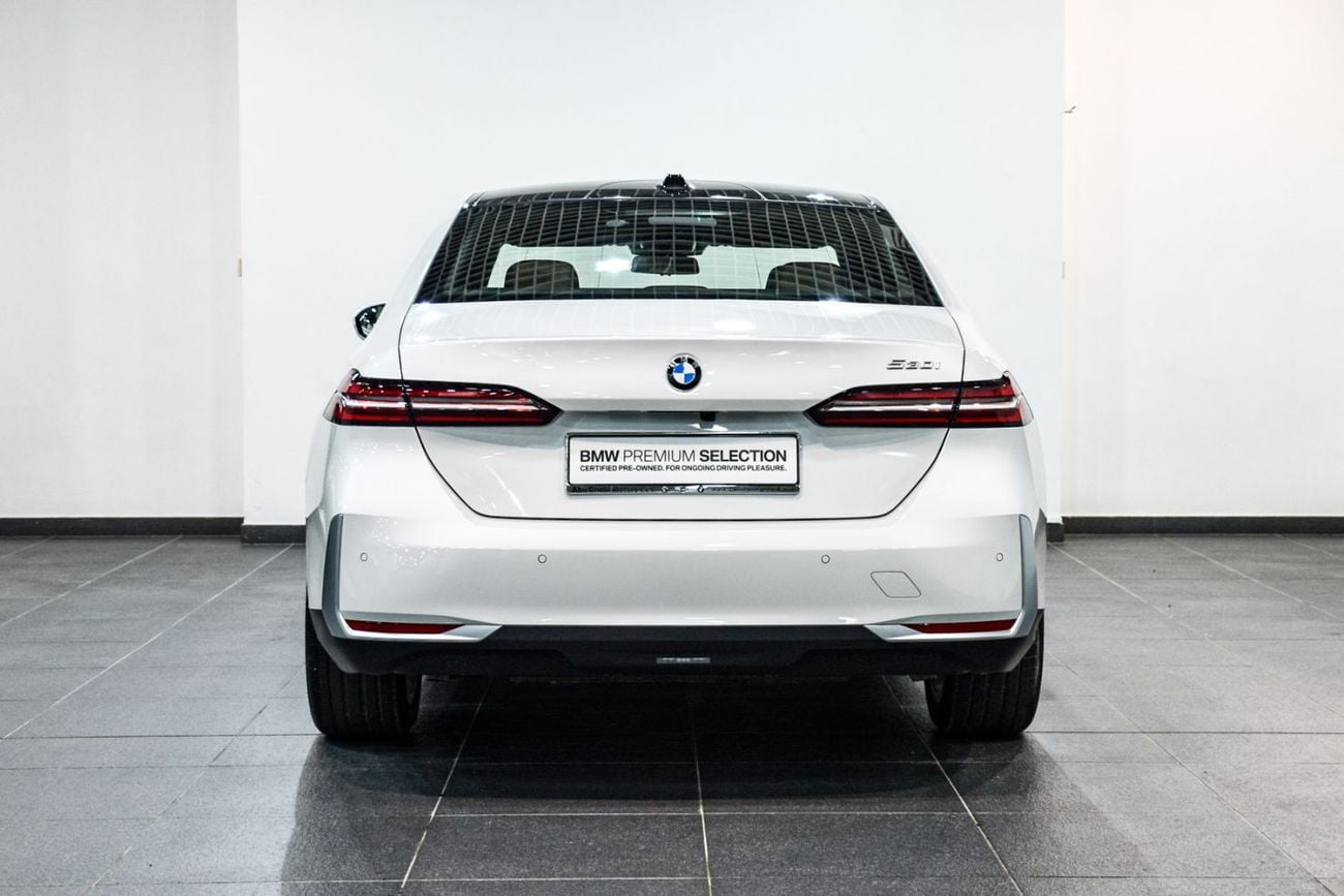 BMW 530i 530i Sedan Pure