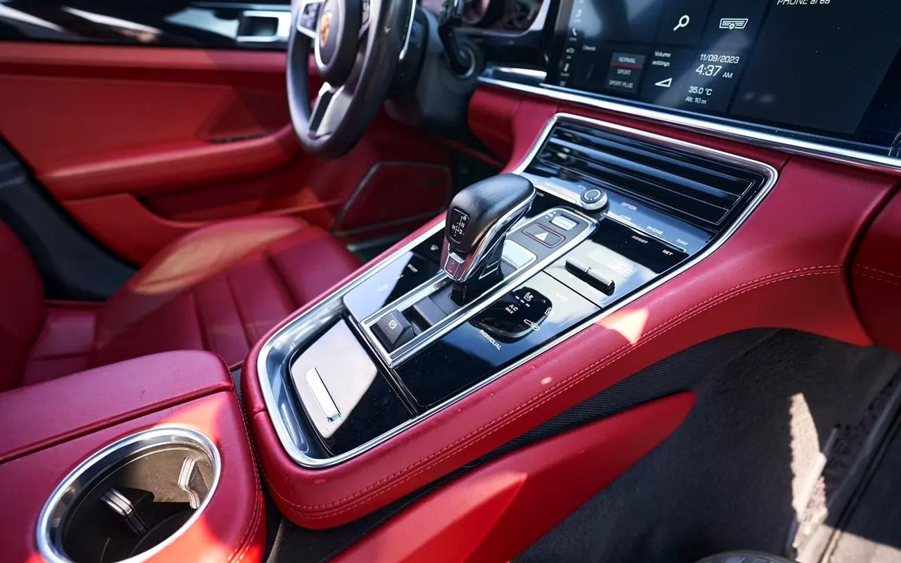 بورش باناميرا 4