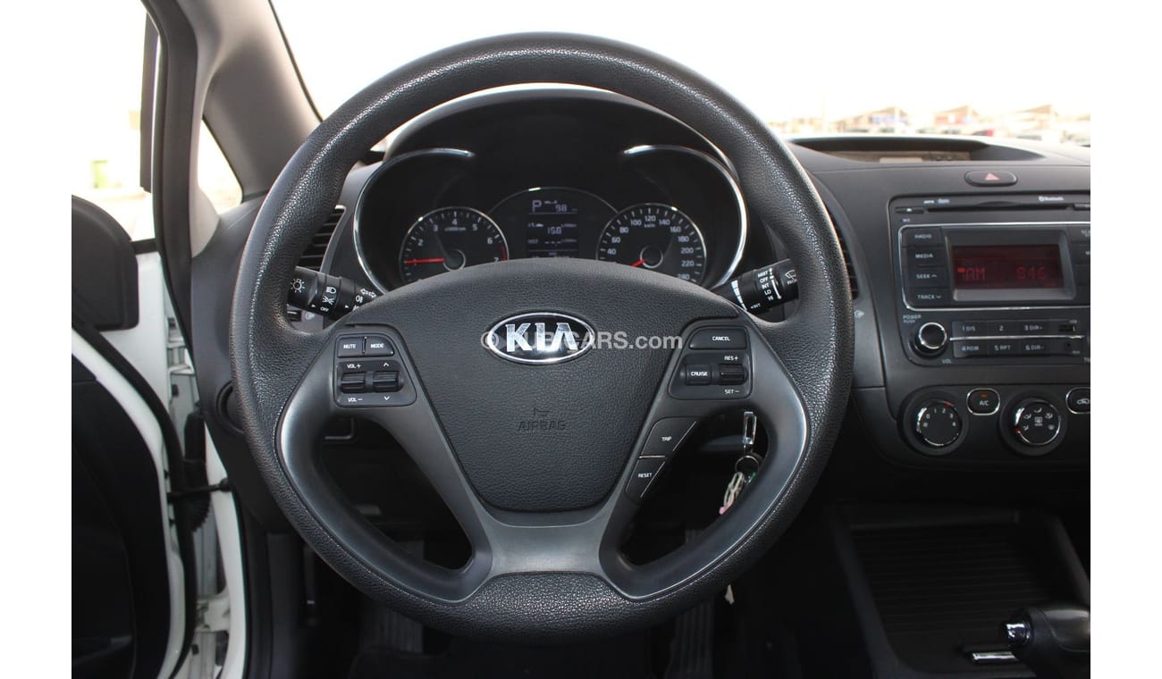 Kia Cerato LX Kia Cerato 2018 White GCC Full Option