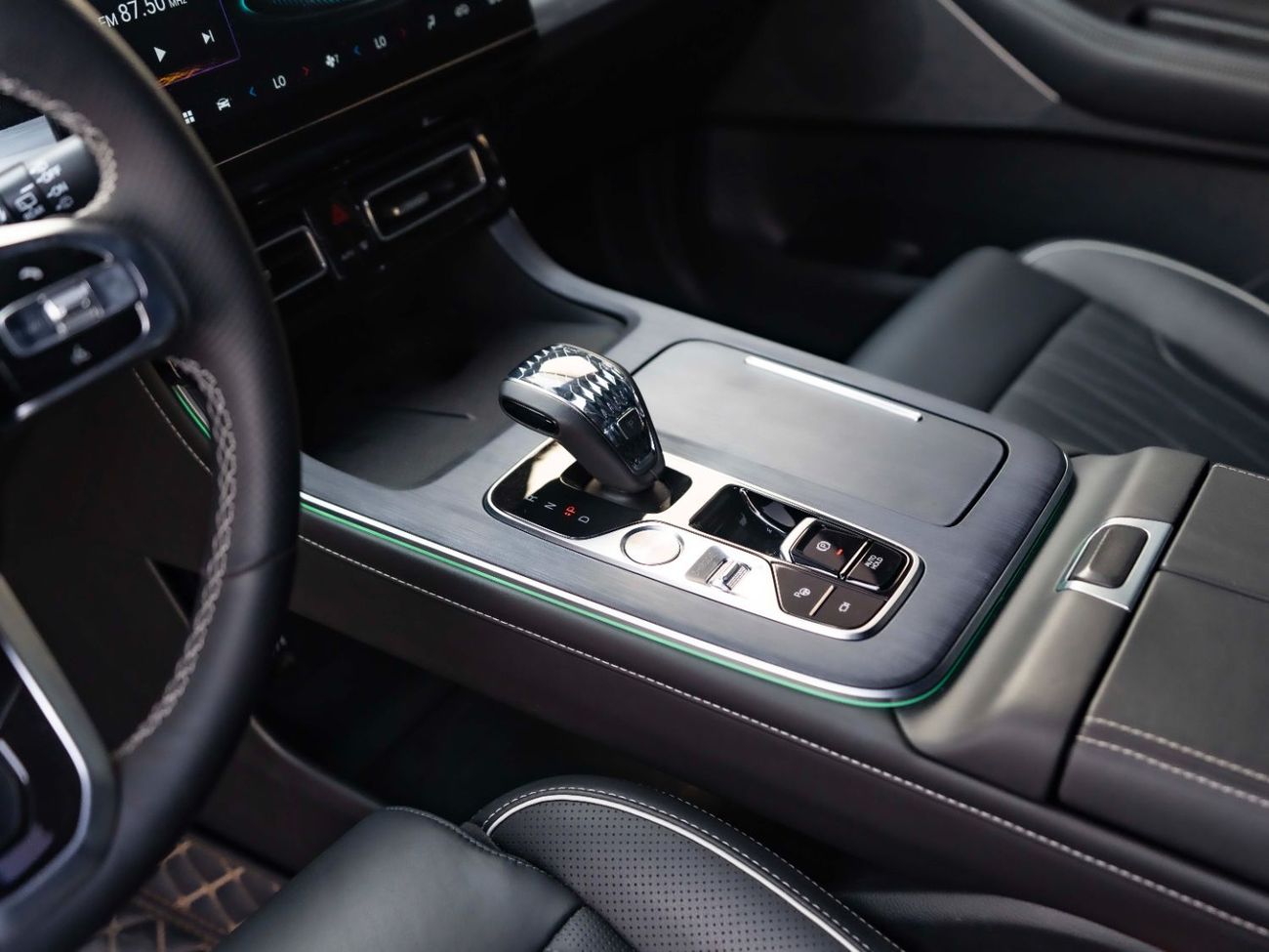 جي إي سي GS 8 2.0T GX (4WD)