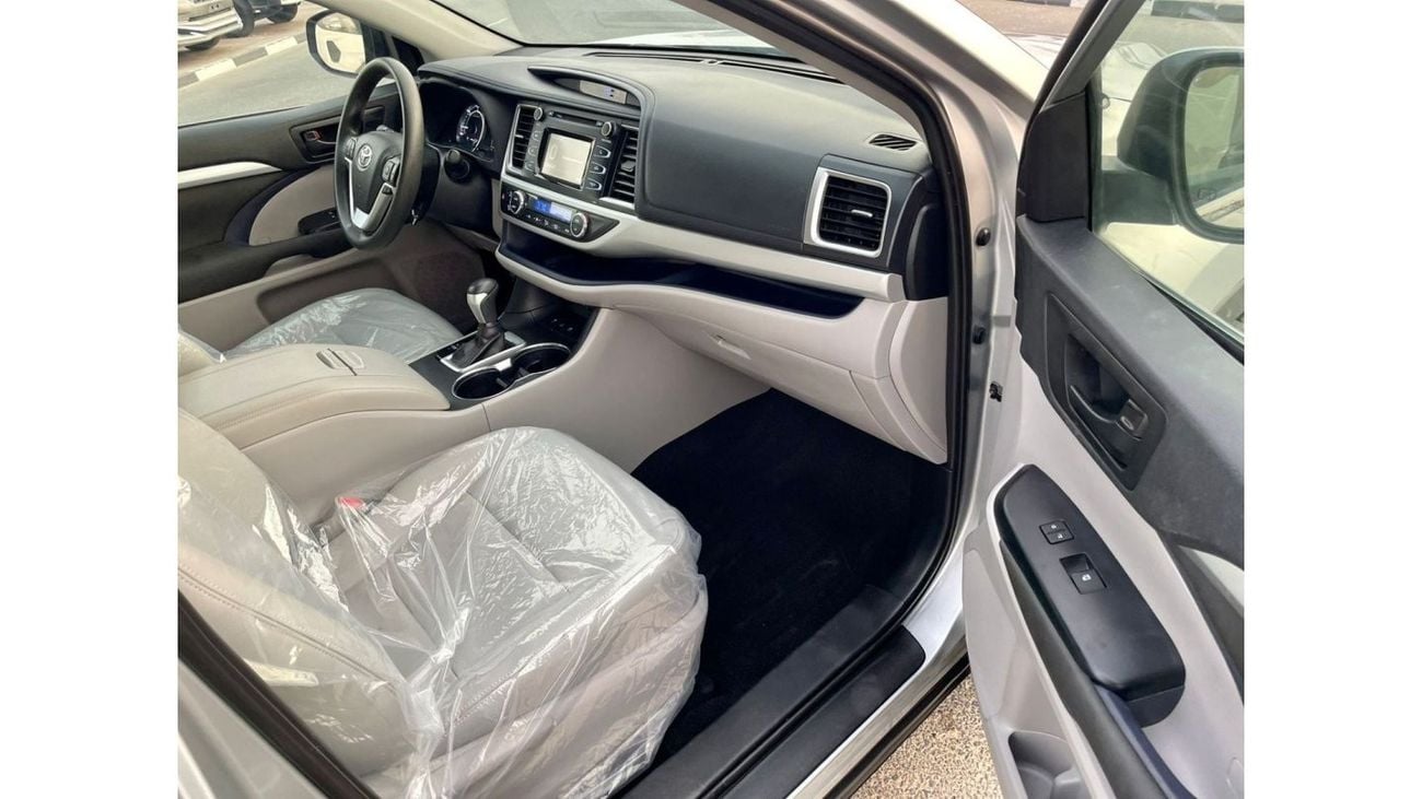 Toyota Highlander 2019 Toyota Highlander Hybrid Fuel 3.5L V6 - 4x4 AWD - MidOption+ Full 7 Leather Seat - Fully Servic