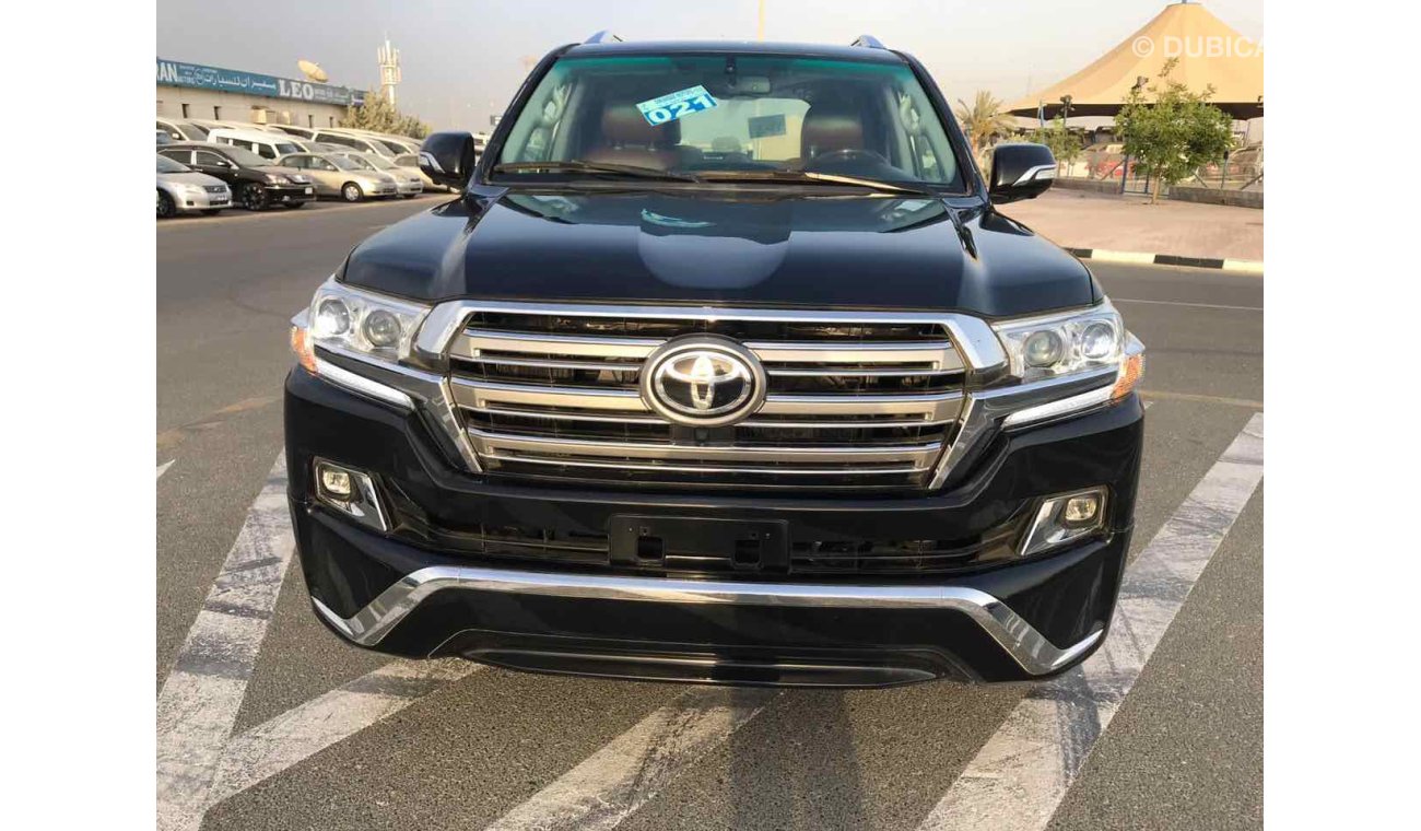 Toyota Land Cruiser fresh and very clean inside out and ready to drive