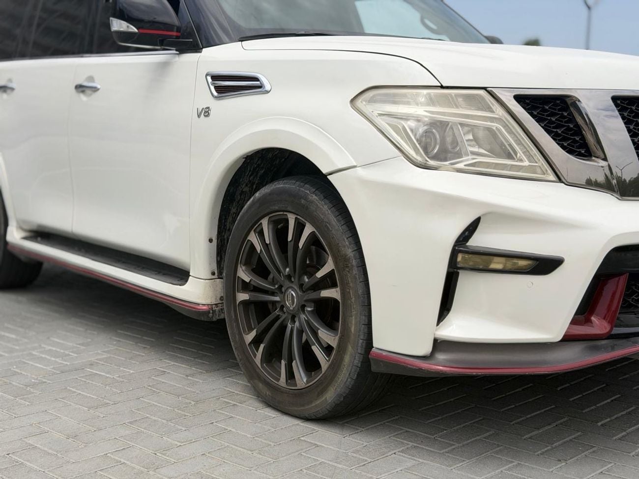 نيسان باترول LE Titanium Chrome 5.6L