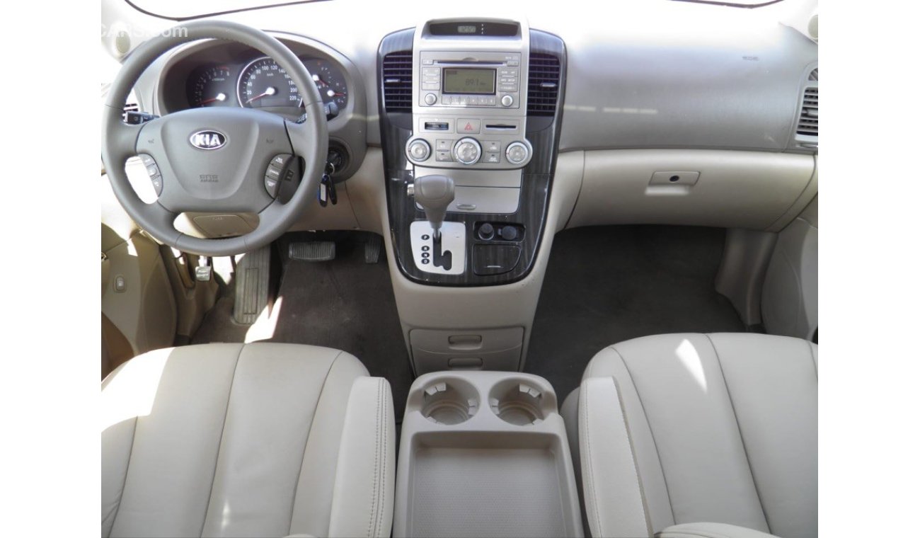 Kia Carnival 2015 top of the range ref#723