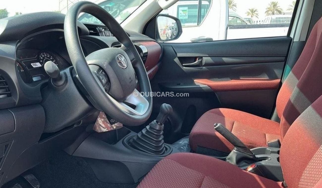 Toyota Hilux Toyota Hilux 2.7L M/T Basic