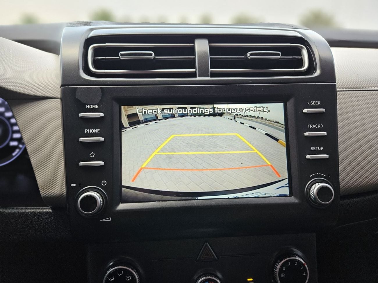 Hyundai Creta Comfort 1.5L LHD V4 Petrol Engine Automatic Gear 2WD 5 Seats 5 Doors