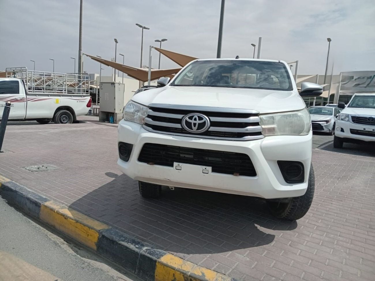 Toyota Hilux DC 2.4L 4WD DIESEL MANUAL TRANSMISSION