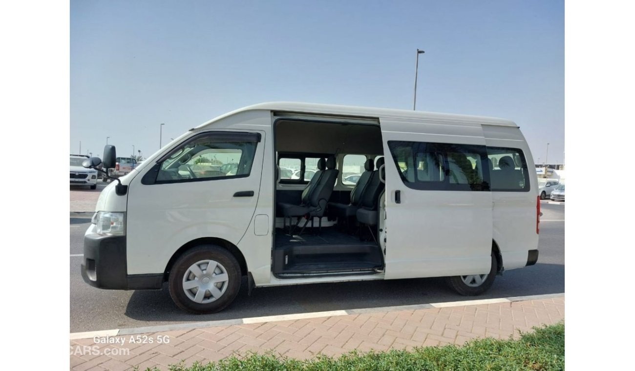 Toyota Hiace Toyota Hiace GL - Righthand Standard Roof 13 seater bus Deisel Engine