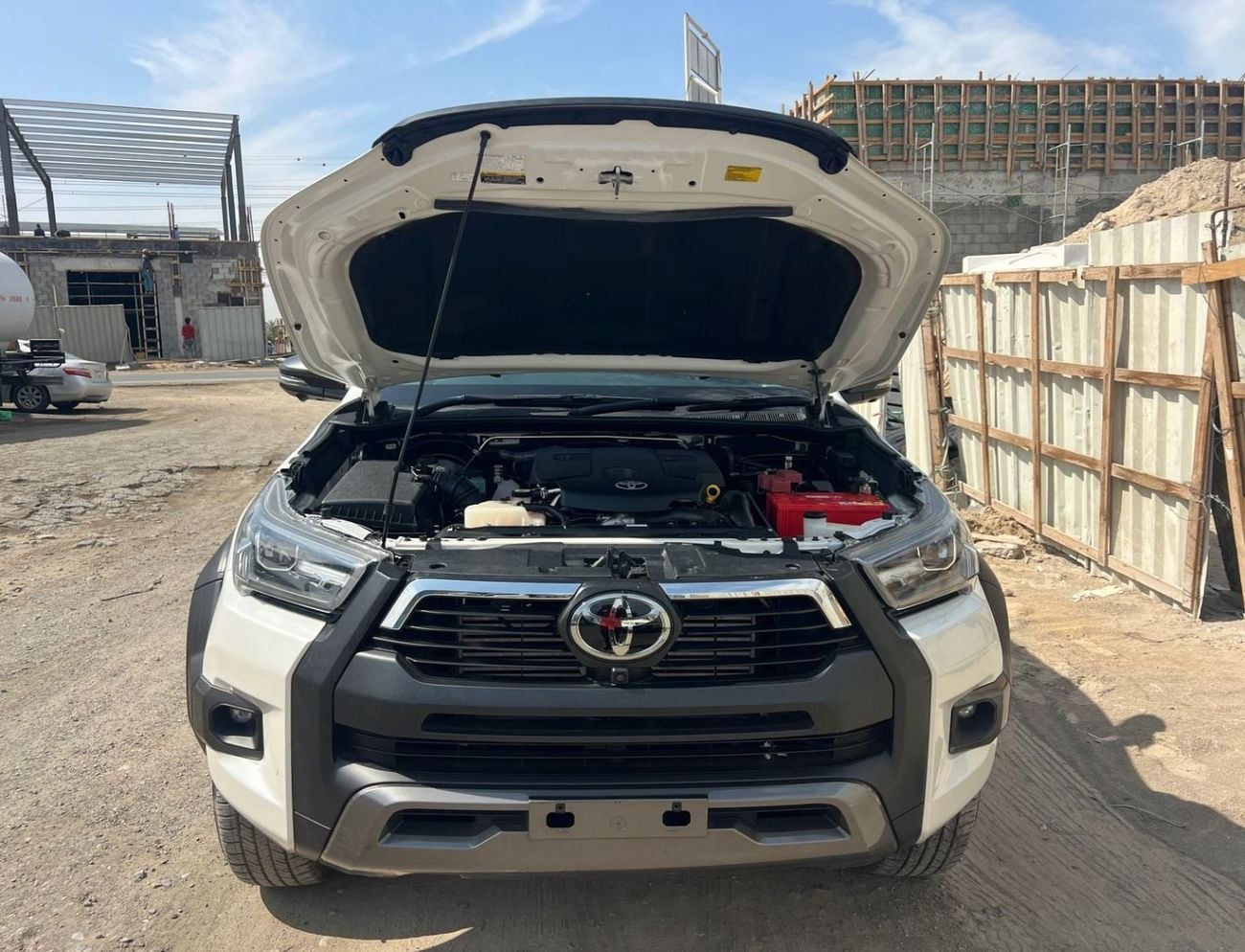 تويوتا هيلوكس RIGHT HAND DRIVE ONLY FOR EXPORT 2.8L AT PUSH START