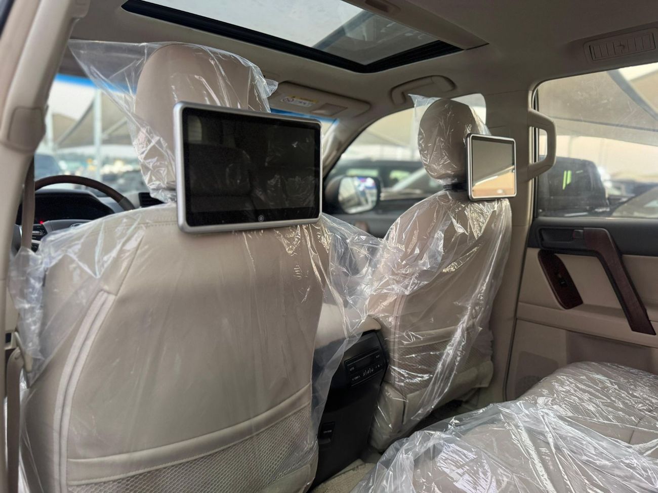 تويوتا برادو GXR 2.7L (164 HP) 4WD (7 Seater)