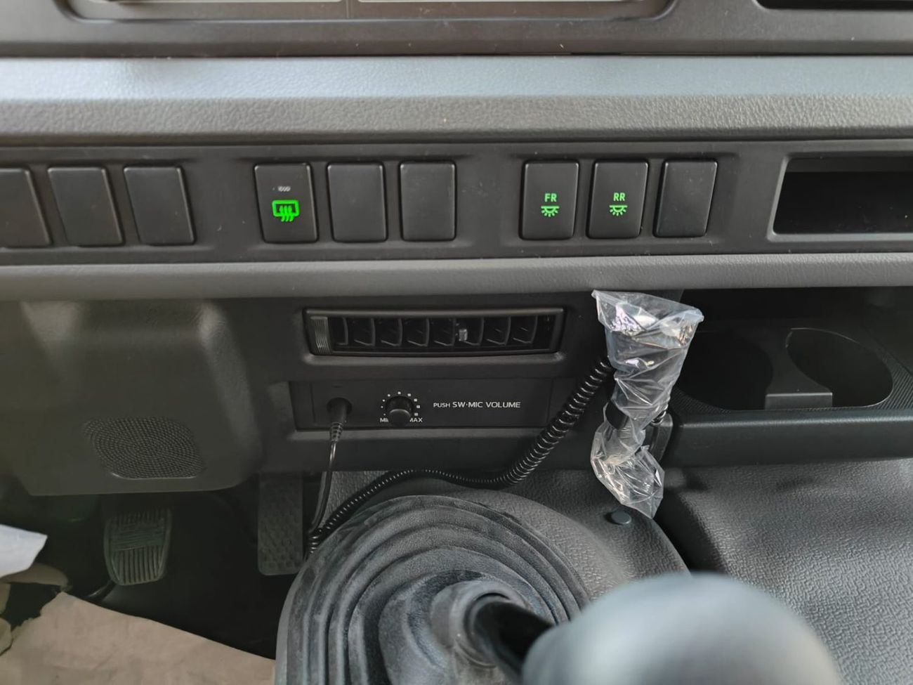 تويوتا كوستر 2025 Toyota Coaster High-Roof 23-Seater (3-Point Seatbelts) 4.0L 4-Cyl Turbo Diesel M/T RWD