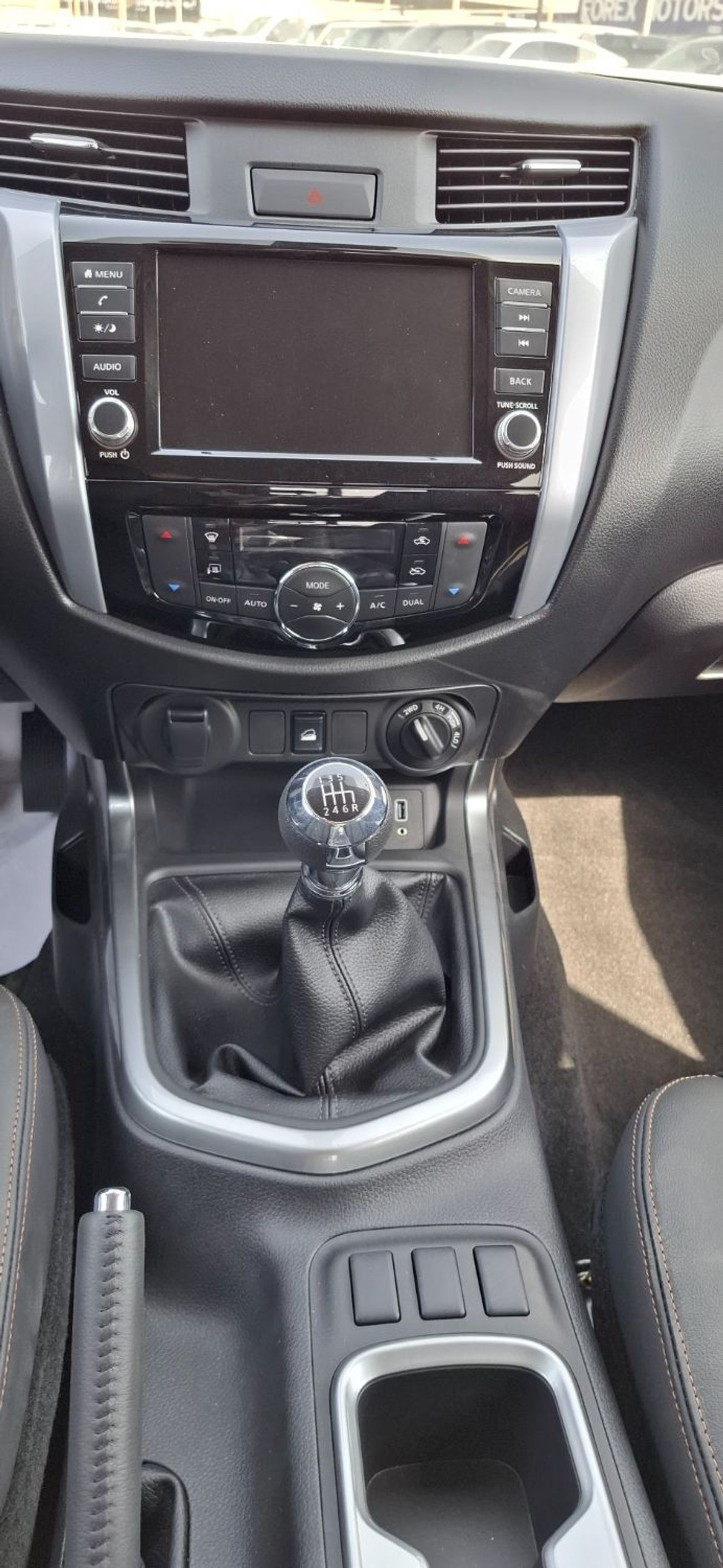 Nissan Navara G 2.5L 4WD M/T NISSAN Navara 2.5L petrol 4X4 M/T