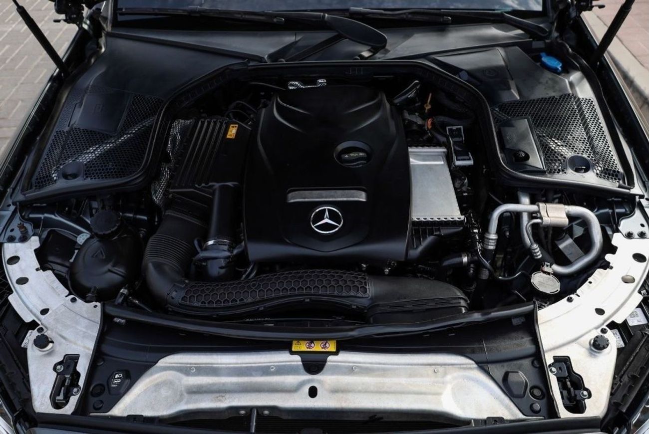 مرسيدس بنز C 200 كوبيه Mercedes-Benz C200 Coupe AMG Pack 2018 GCC under Warranty with Flexible Down-Payment.