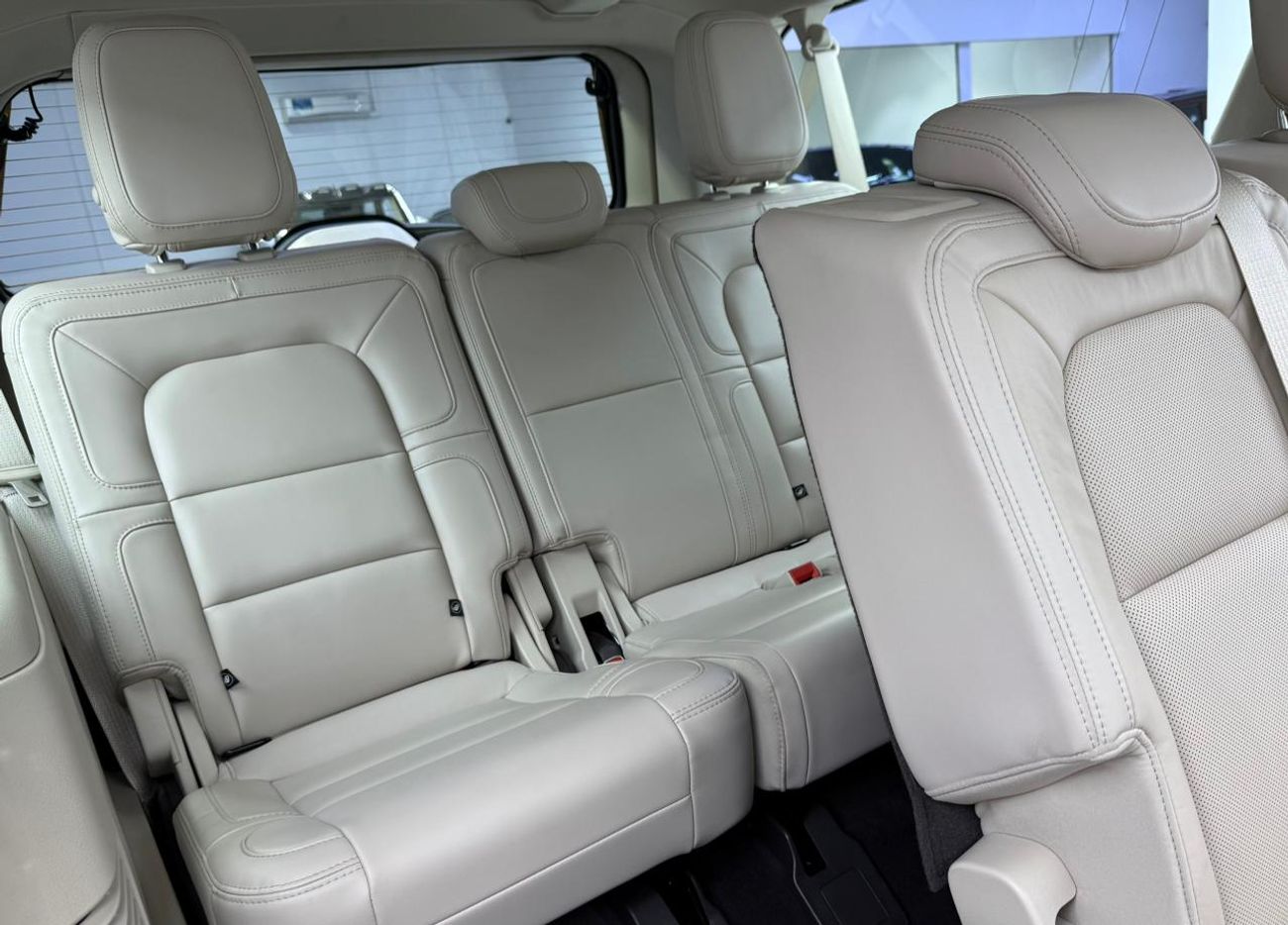 Lincoln Navigator Presidential 3.5L 2021 Lincoln Navigator Presidential, 2026 Lincoln Warranty + Service Pack, Low Km,