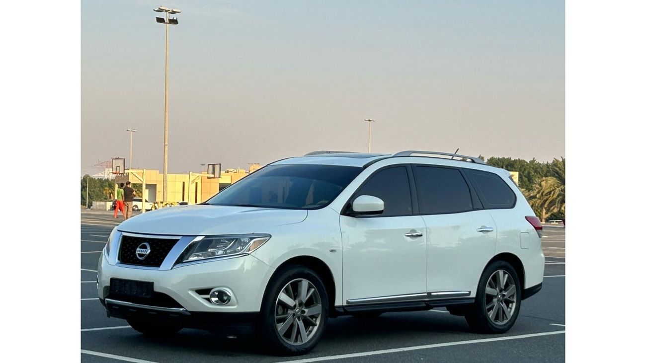 Nissan Pathfinder SL Nissa Pathfinder 2014 4WA GCC //ORGINAL PAINT // ACCIDENT FREE // PERFECT CONDITION
