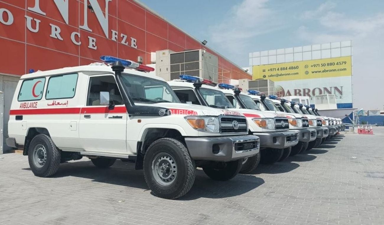 تويوتا لاند كروزر 70 تويوتا لاندكروزر سيارة إسعاف مجهزة