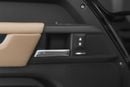 لاند روفر ديفندر P300 110 X-Dynamic SE 2.0L (5 Seater)