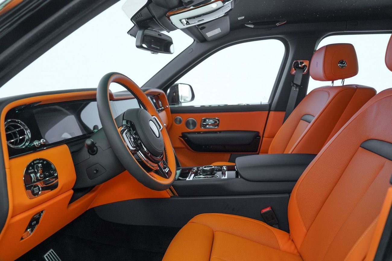 رولز رويس كولينان SILVER BADGE