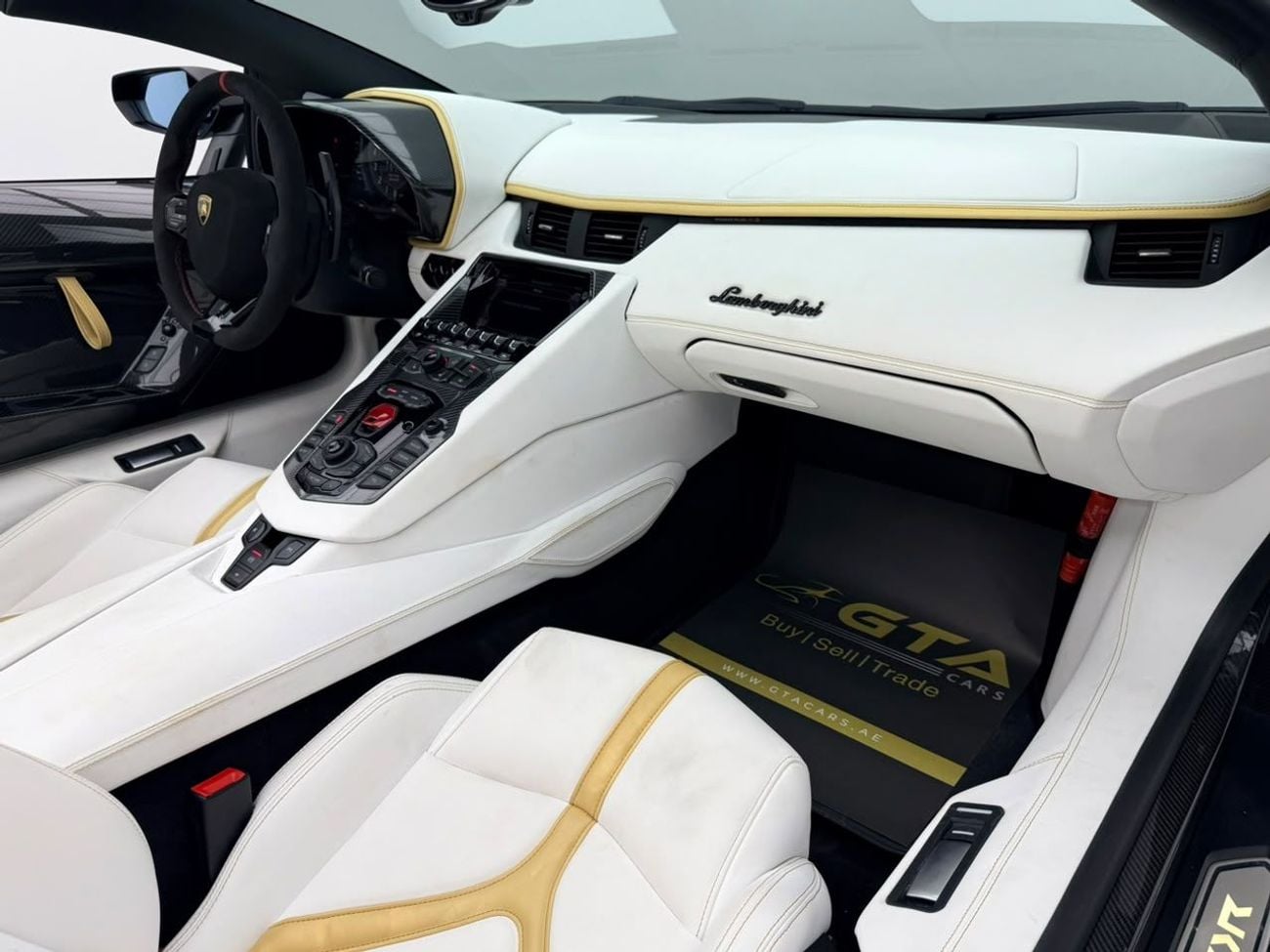 Lamborghini Aventador LP 750 S ROADSTER 2018 Lamborghini Aventador S, Full Service History, Japanese Specs.