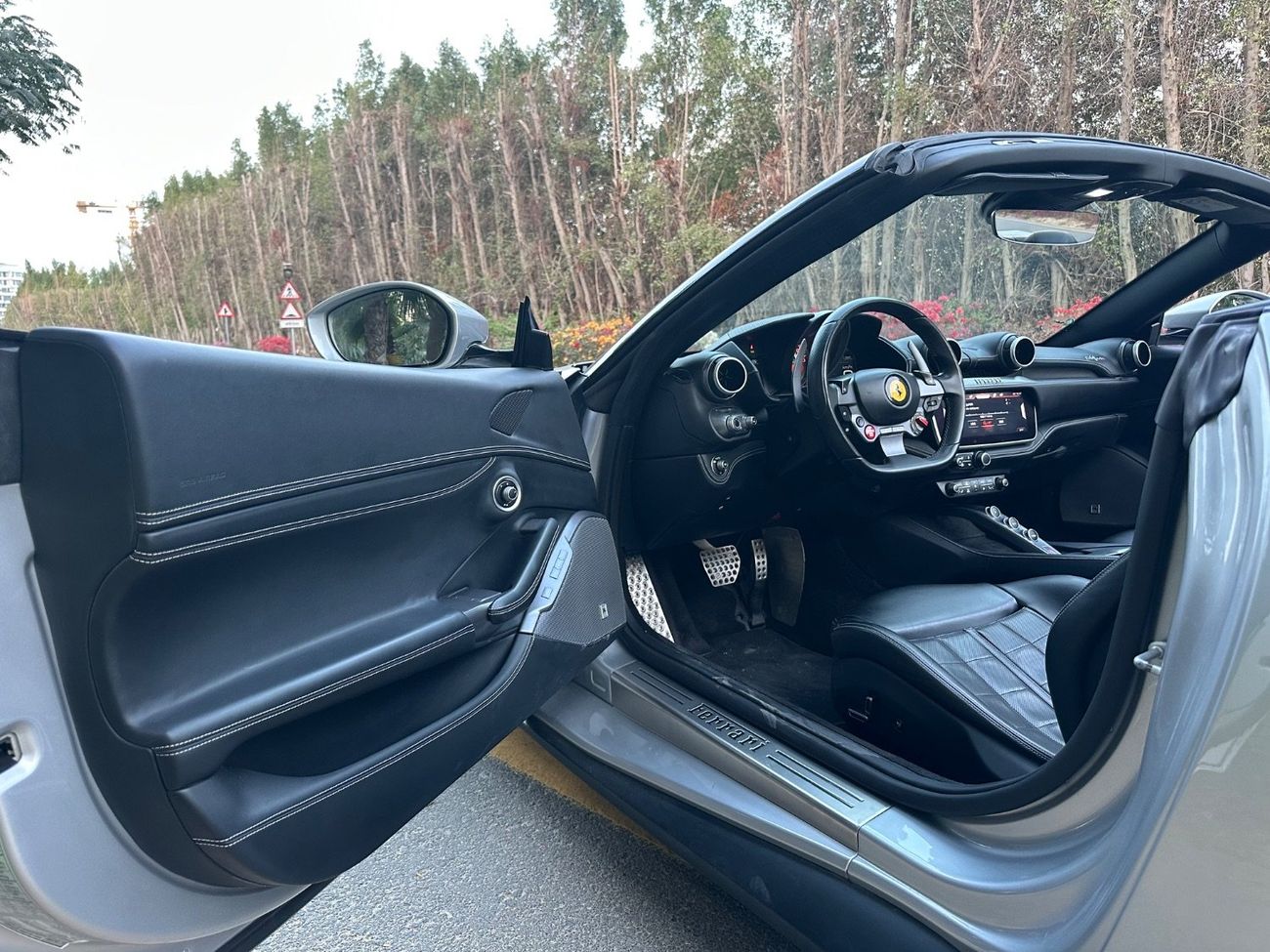 Ferrari Portofino 2022 Ferrari Portofino M | European Specs | 3.9L V8 Twin-Turbo | 612 HP | Hard Top | 18,000 KM | Per