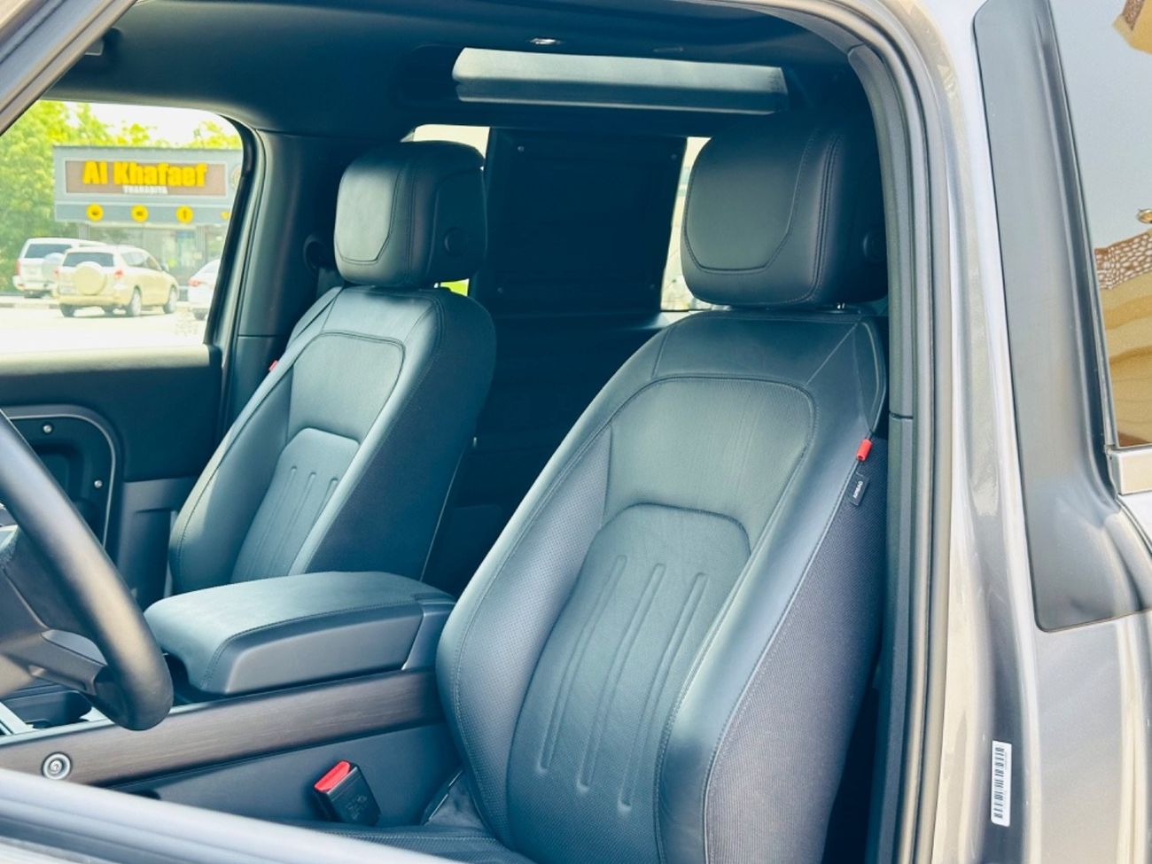 Land Rover Defender P300 90 SE LAND ROVER DEFENDER MODEL 2021 V6 LOW MILAGE