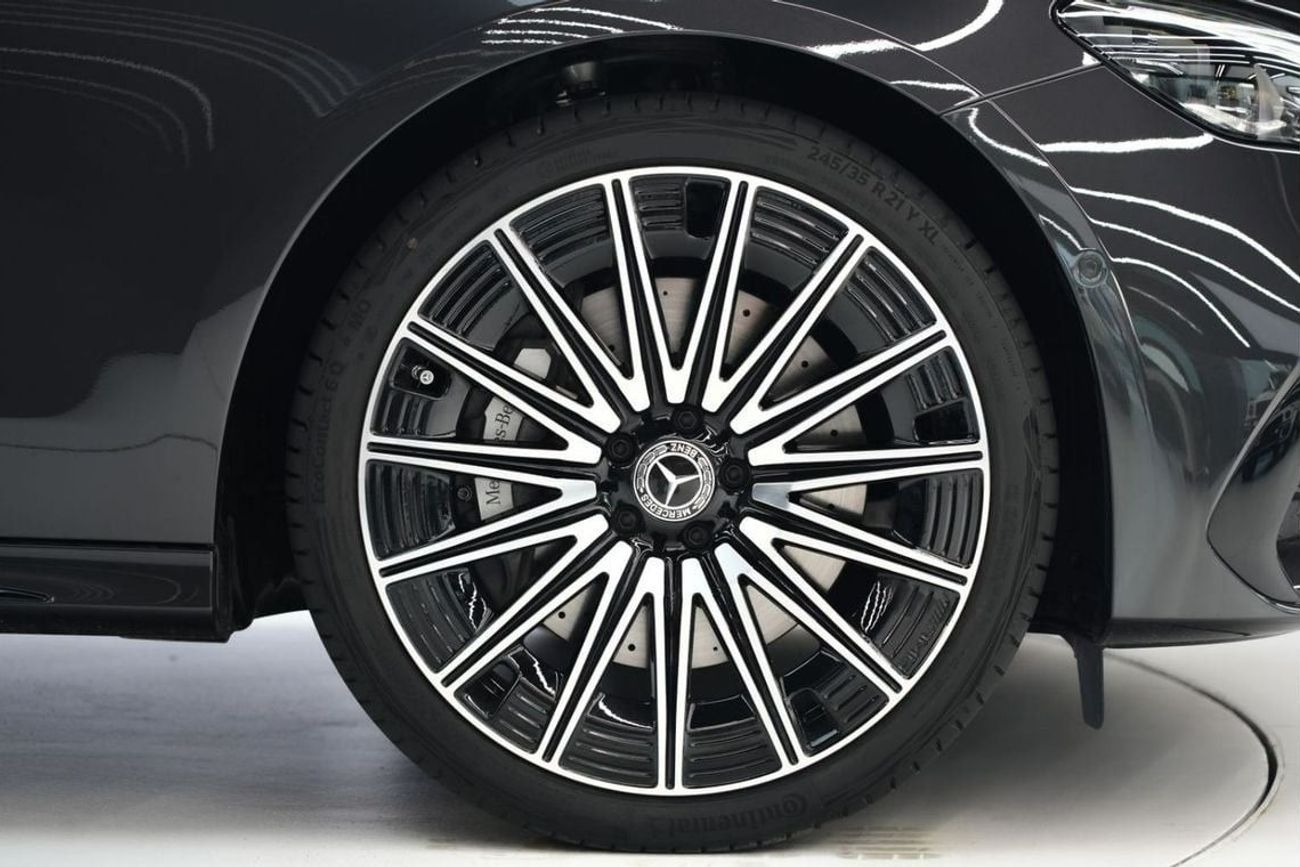 مرسيدس بنز E300 Mercedes-Benz E 300 | 2025 GCC 0km | Agency Warranty | AMG Package | DIGITAL LIGHT