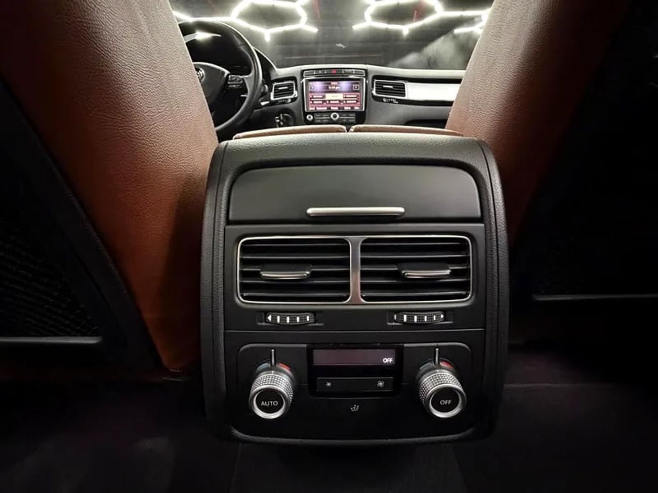 Volkswagen Touareg 1 Lay Owner | Full Agency Service History | R Line | GCC Specs