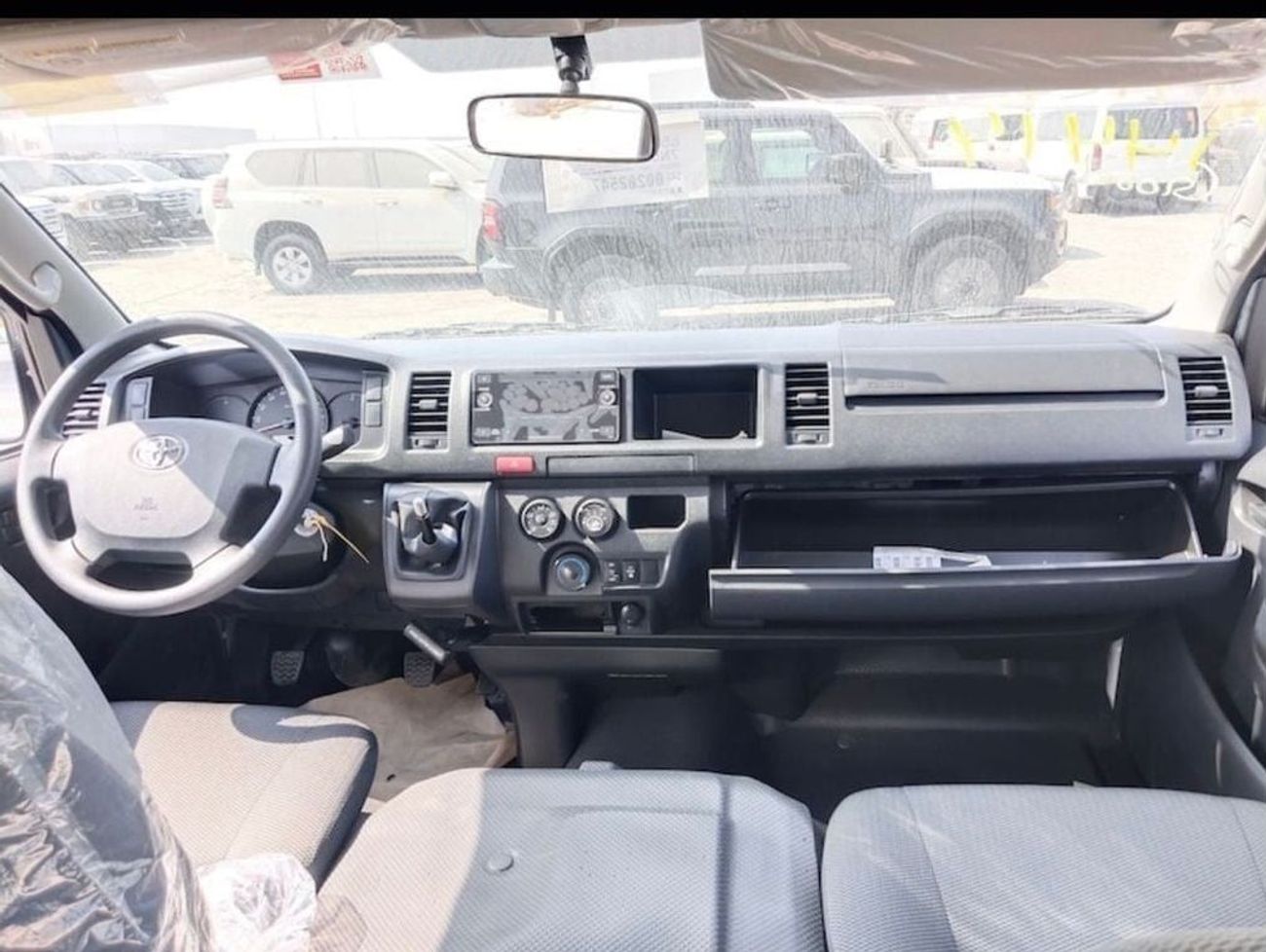 تويوتا هاياس TOYOTA HIACE HIGH ROOF DIESEL 2.5L